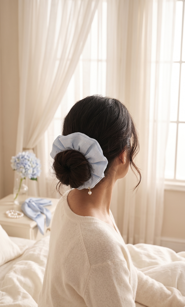 Pearl Scrunchie (Powder Blue)